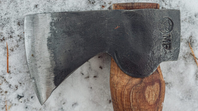 413-Kubben-Hand-Hatchet-stor-1203260-e1702556365329.jpg