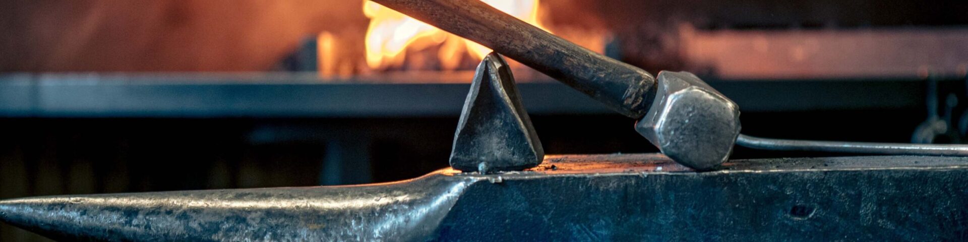 courses_0004_Blacksmithing-stor-519722-scaled.jpg
