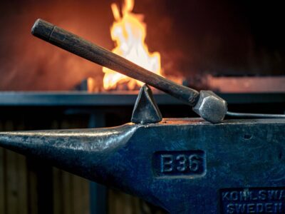 courses_0004_Blacksmithing-stor-519722-scaled.jpg